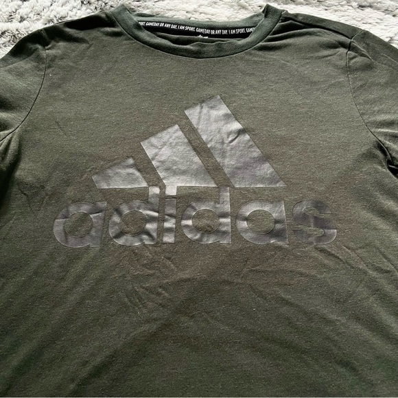 Adidas T-shirt - Picture 1 of 3